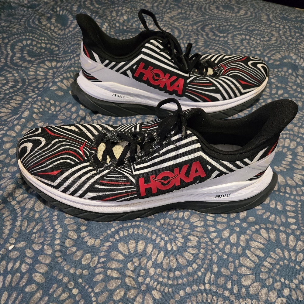 10.5D Hoka Mens ProFly Ironman Mach 4 . Doesn't Have Original Insoles. See Pics